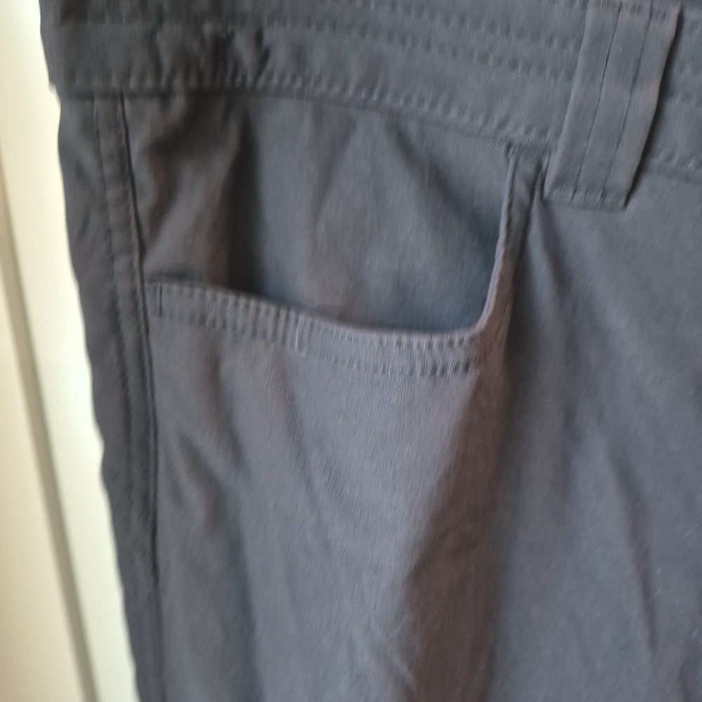 Eddie Bauer Cropped Hiking Pants Womens Size 12 Ruched Legs Black - Picture 4 of 12
